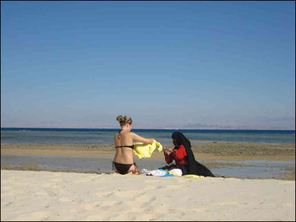 bikini-bargain.jpg bikini-bargain.jpg