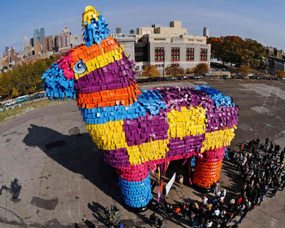 pinata.jpg pinata.jpg