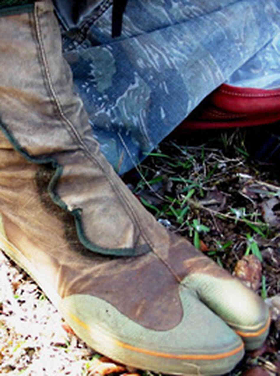 Ken Wood's daring feet Ken Wood's daring feet