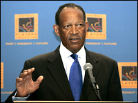 Gene Upshaw of the NFL Players Association answers questions during a news conference on Feb. 1, 2007, in Miami Beach, Fla. Photo by Scott Boehm/Getty Images.