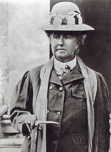 A portrait of Fanny Bullock Workman in September 1910.