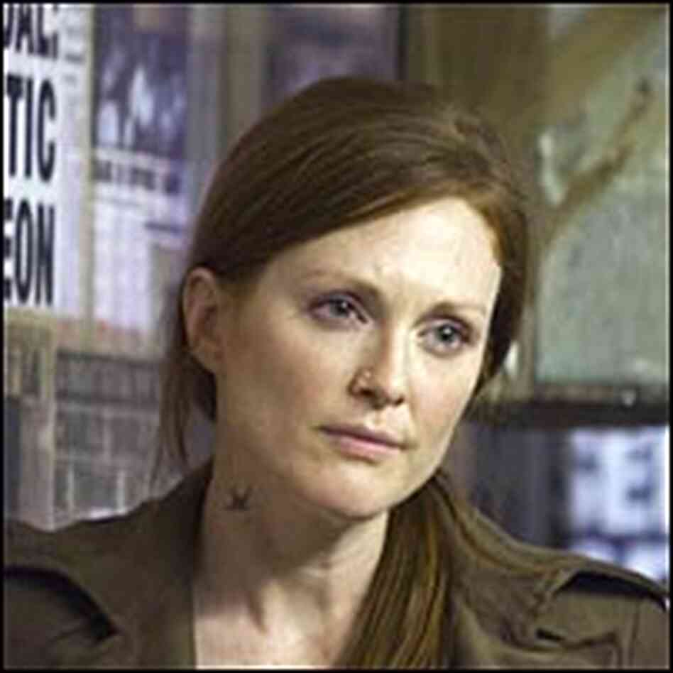 Julianne Moore in 'Children of Men' Julianne Moore in 'Children of Men'