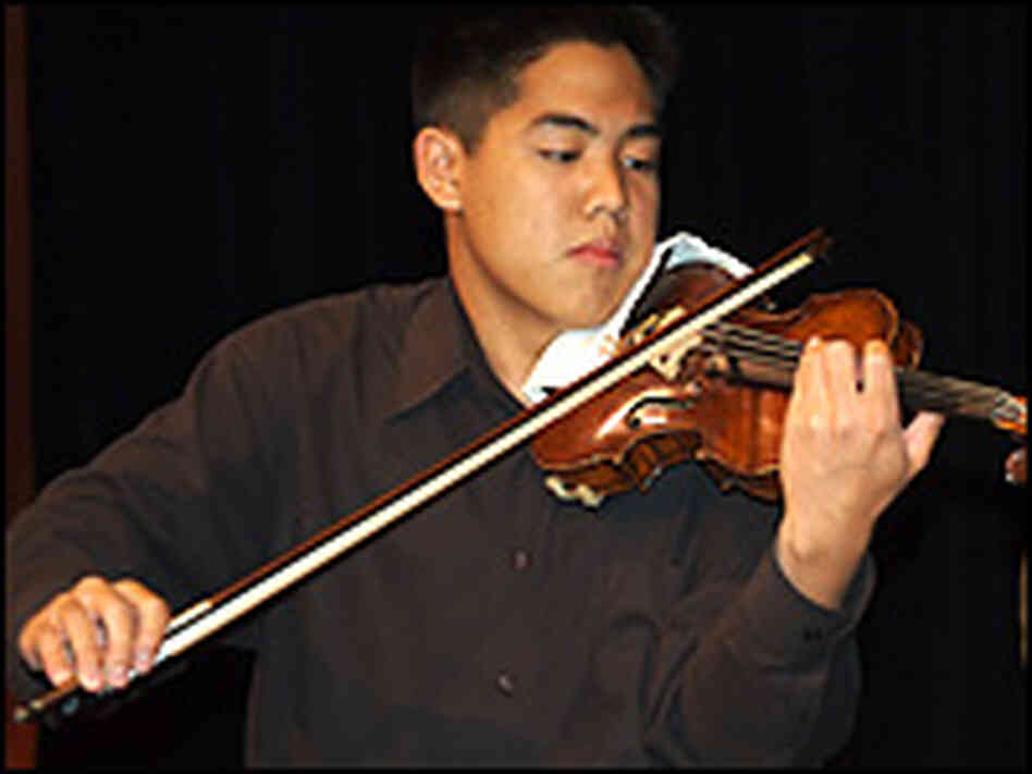 Violinist Zenas Hsu Violinist Zenas Hsu