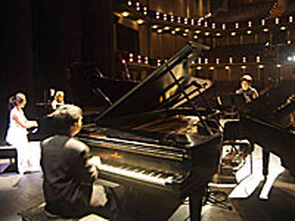 Pianists from the Ellen Masaki School of Music