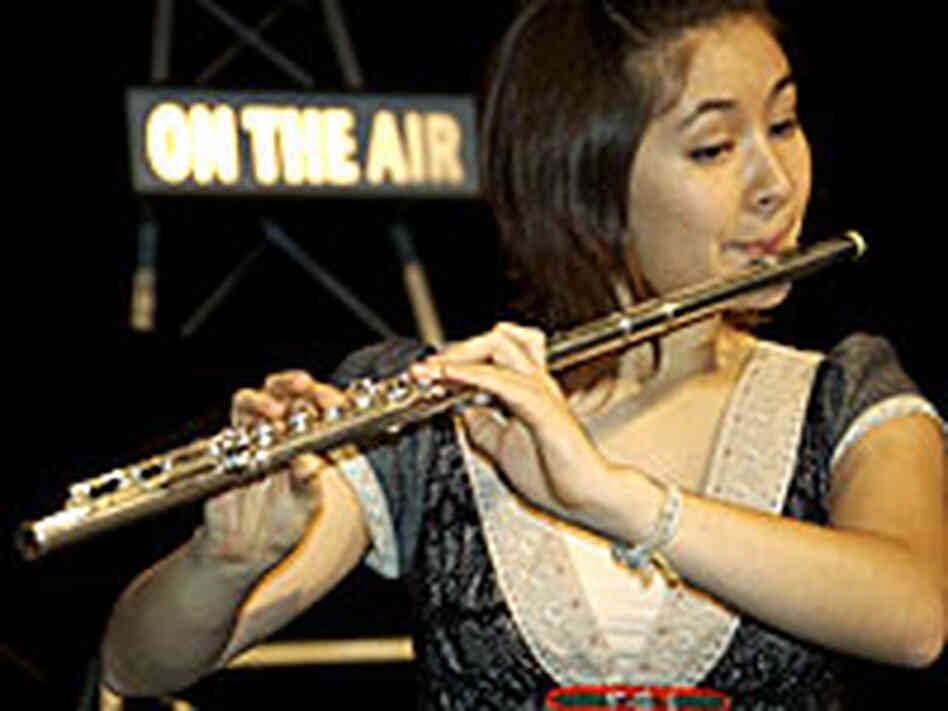 Flutist Lauren Osaka Flutist Lauren Osaka