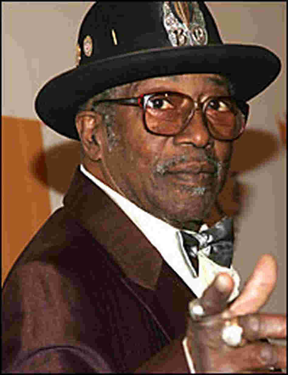 Bo Diddley arrives at the 20th Annual Rock and Roll Hall of Fame Induction Ceremony Bo Diddley arrives at the 20th Annual Rock and Roll Hall of Fame Induction Ceremony