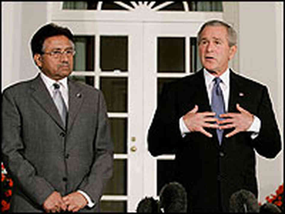 U.S. President George W. Bush, with Pakistani President Pervez Musharraf U.S. President George W. Bush, with Pakistani President Pervez Musharraf