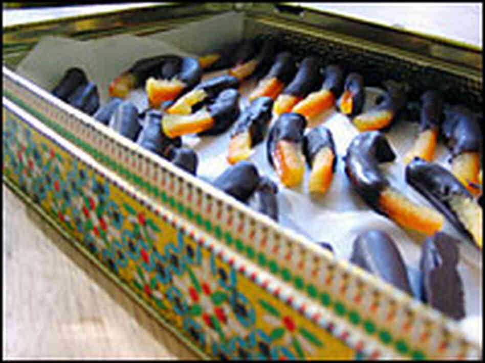 Chocolate-covered orange rinds