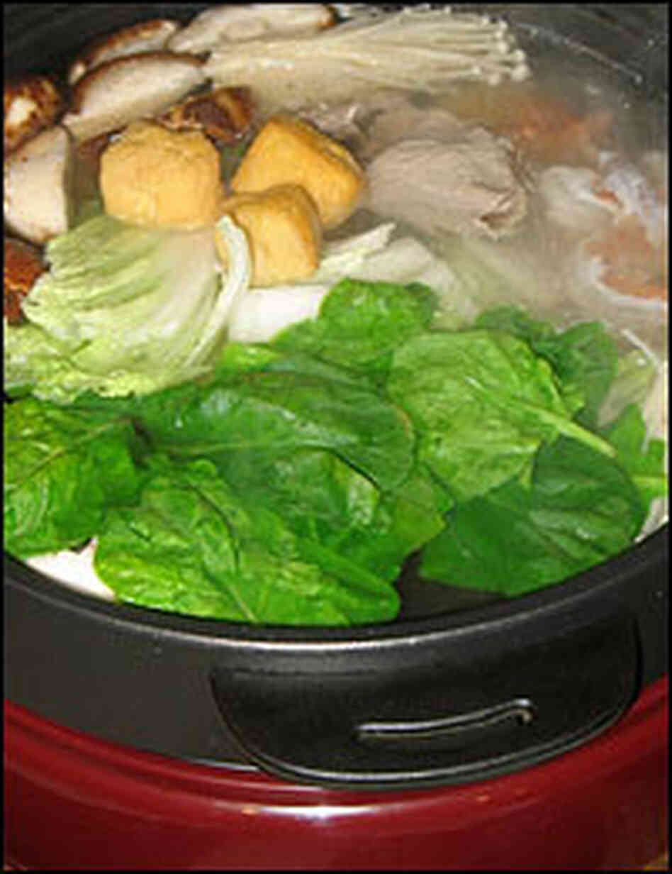 Simmering hot pot