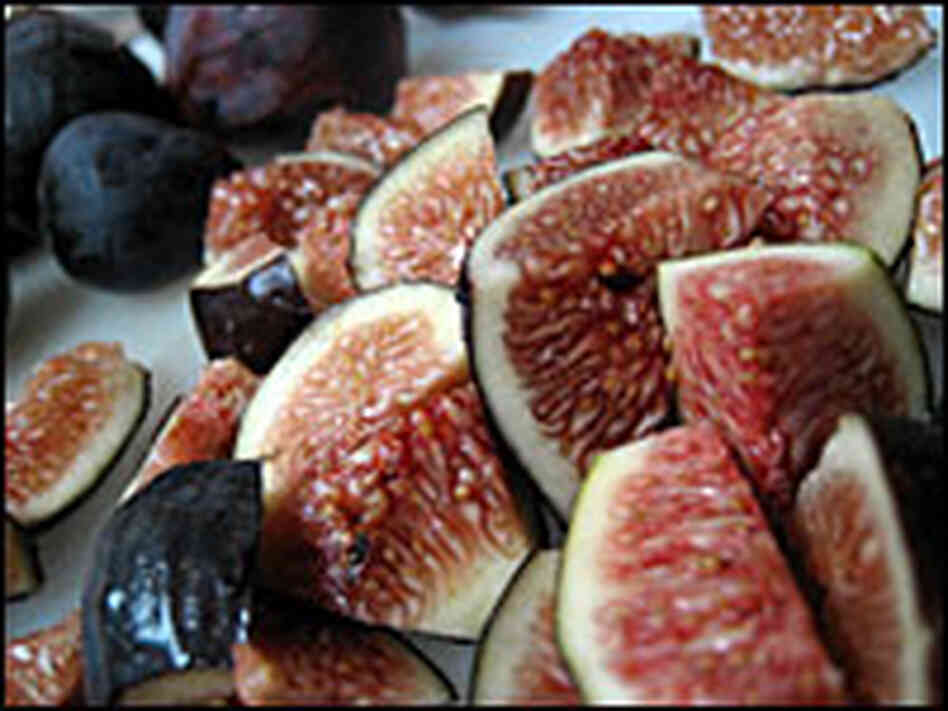 Sliced figs