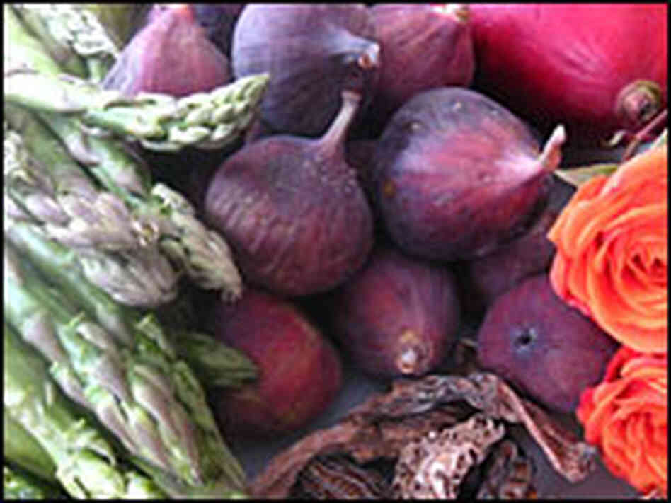 Asparagus, figs, morel mushrooms and roses are said to induce romantic feelings.