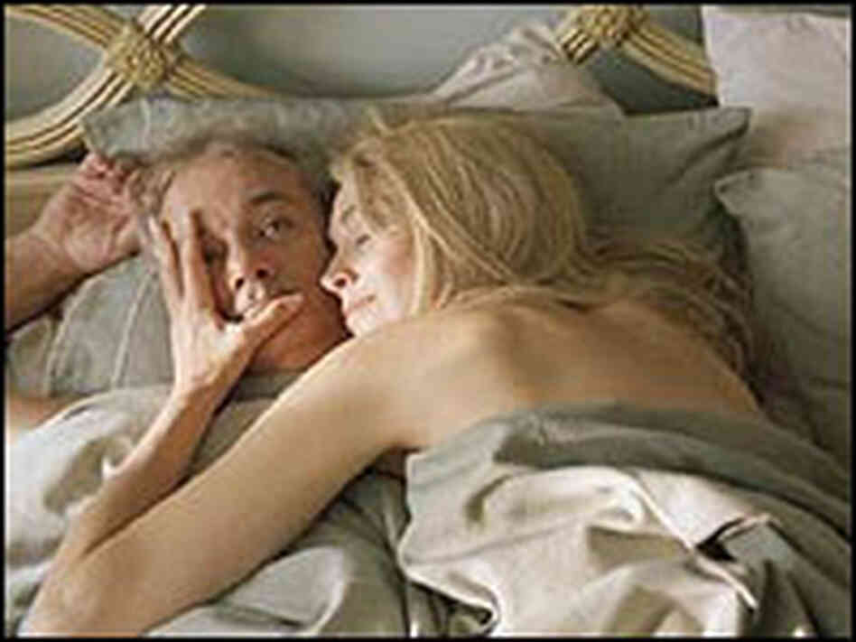 Bill Murray and Sharon Stone in bed in 'Broken Flowers' Bill Murray and Sharon Stone in bed in 'Broken Flowers'