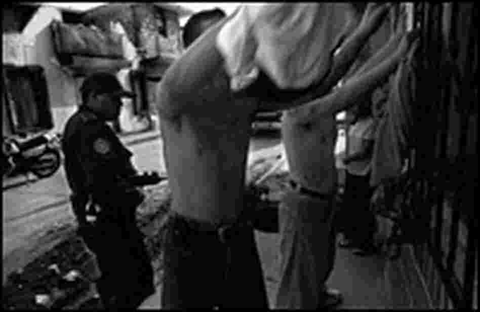 Police detain members of the Mara Salvatrucha