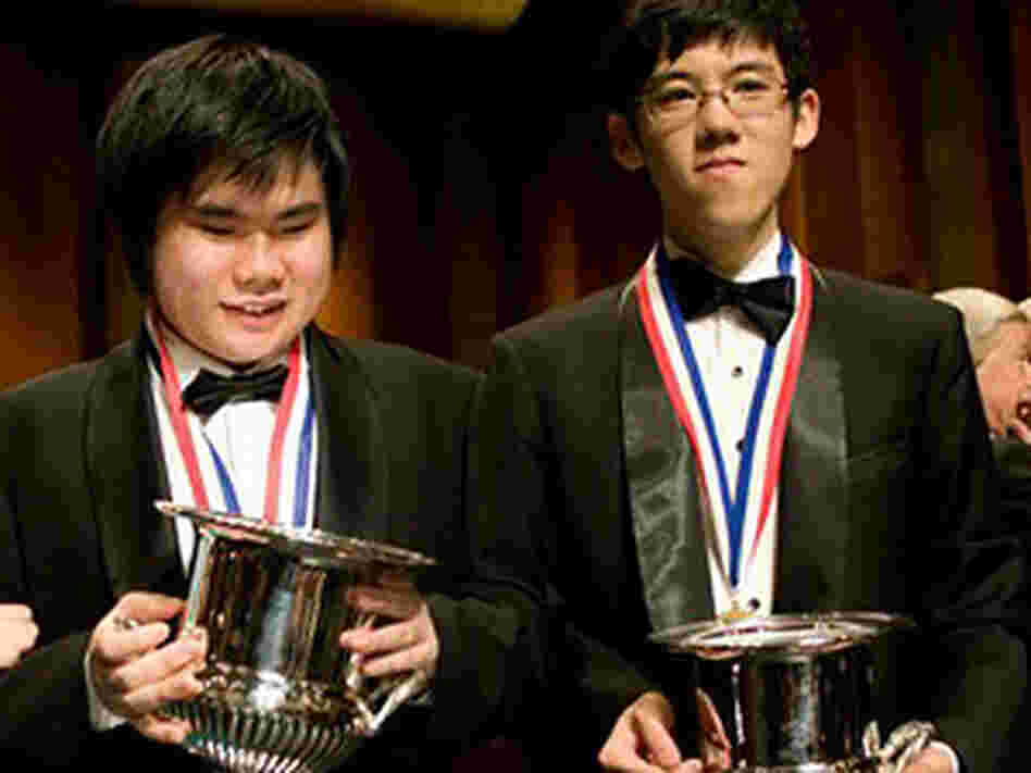Van Cliburn stands with four of the six finalists in the 2009 Van Cliburn International Piano Compet Van Cliburn stands with four of the six finalists in the 2009 Van Cliburn International Piano Compet