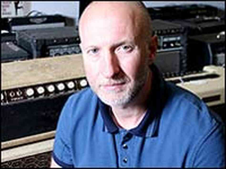 Bob Mould emerged from Husker Du's breakup with music of great clarity and passion. Bob Mould emerged from Husker Du's breakup with music of great clarity and passion.