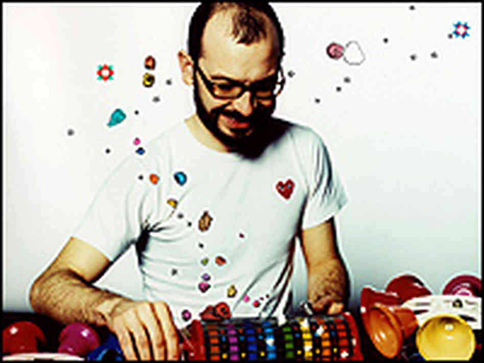 Adem makes a tiny gesture reverberate through space. Adem makes a tiny gesture reverberate through space.