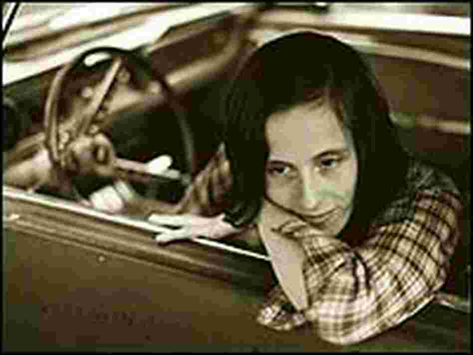 Sera Cahoone exudes comfort and resignation in every breath. Sera Cahoone exudes comfort and resignation in every breath.