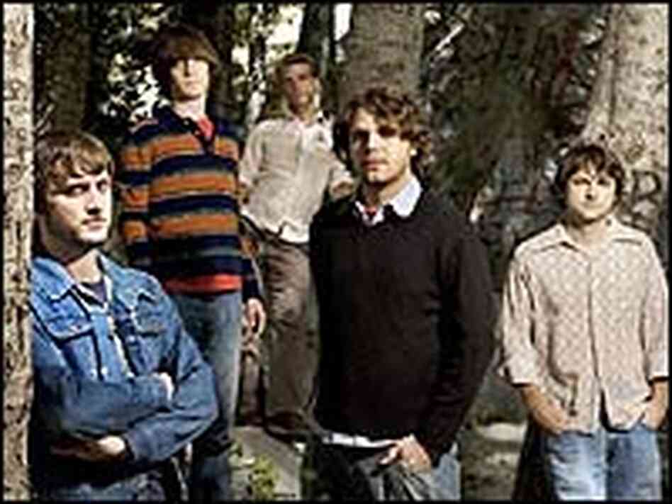 The Broken West injects its own personality into well-worn indie-rock territory. The Broken West injects its own personality into well-worn indie-rock territory.
