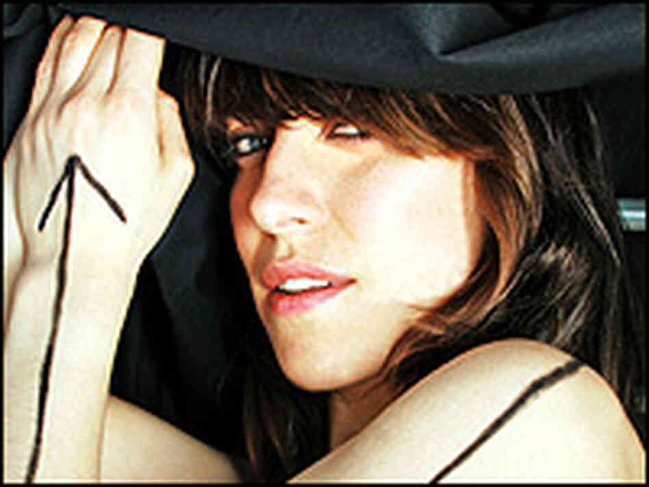 Leslie Feist mixes brooding ballads with tropicalia-inflected pop winners. Leslie Feist mixes brooding ballads with tropicalia-inflected pop winners.