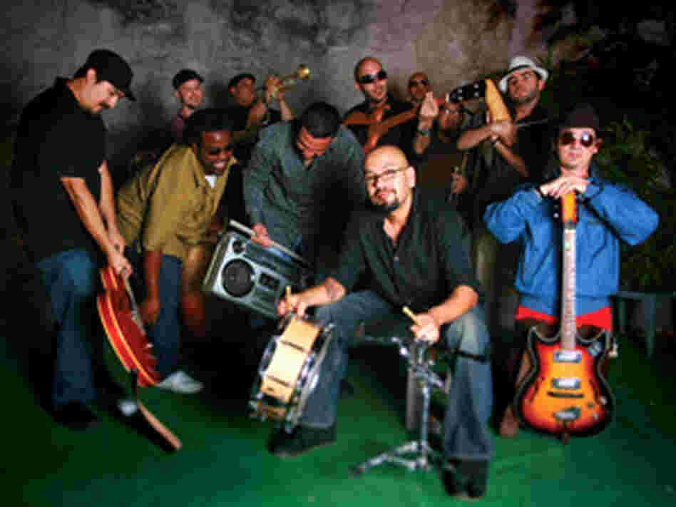 Grupo Fantasma 300 Grupo Fantasma 300