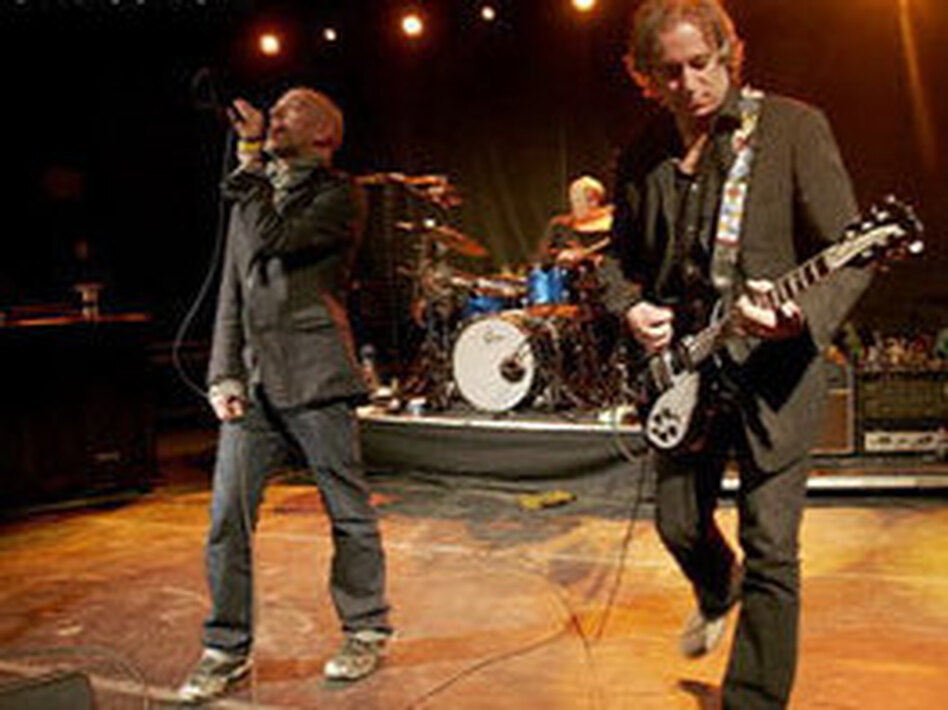 R.E.M. (300) R.E.M. (300)
