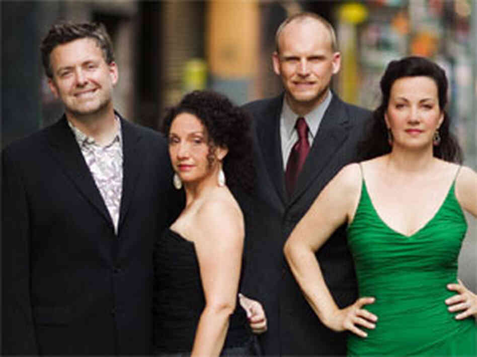 New York Voices (300) New York Voices (300)