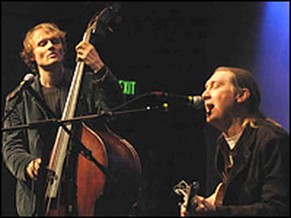 Oliver and Chris Wood on stage concert-1 Oliver and Chris Wood on stage concert-1