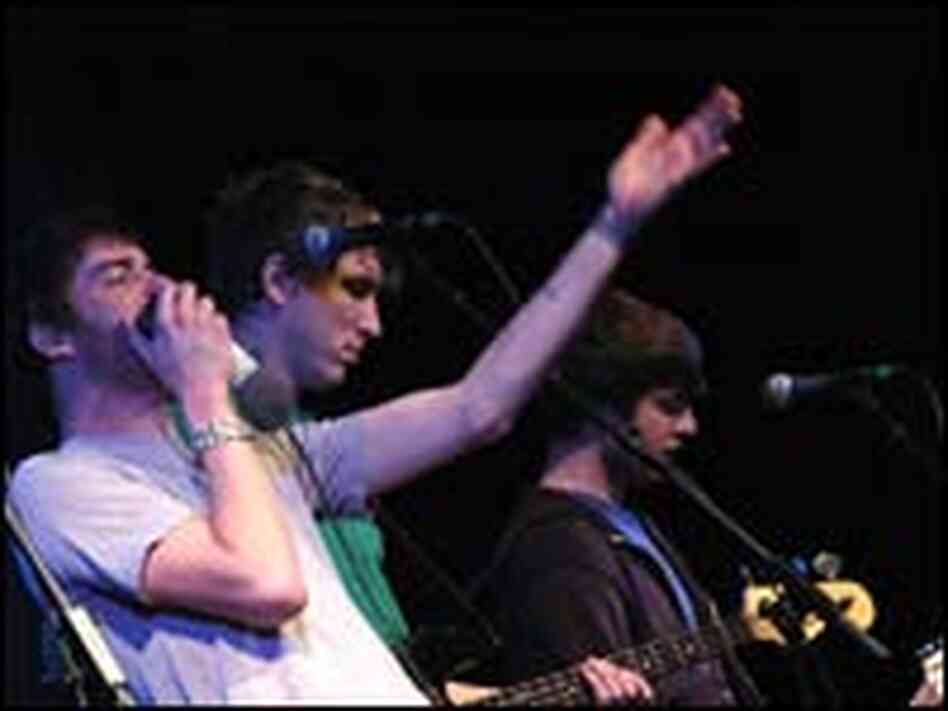 Members of Illinois perform live in Philadelphia Members of Illinois perform live in Philadelphia