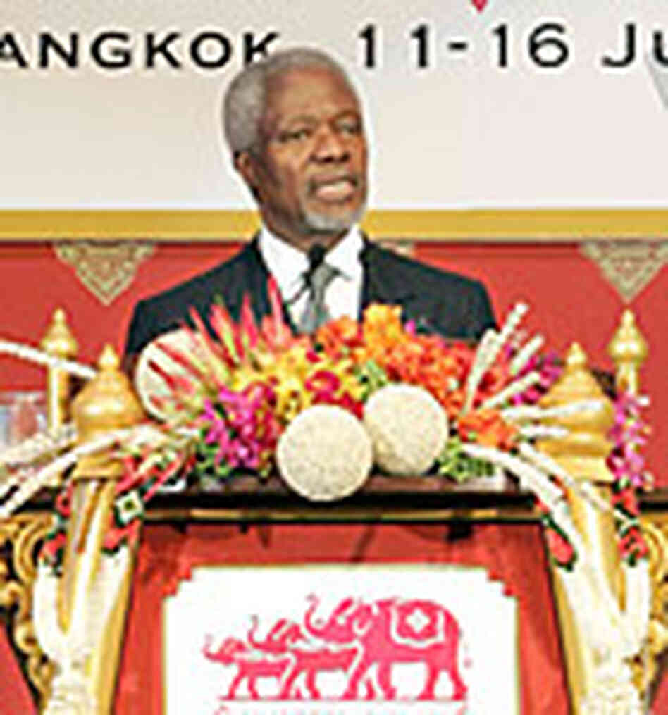 U.N. Secretary-General Kofi Annan at 15th International AIDS conference, in Bangkok. Credti: Reuters U.N. Secretary-General Kofi Annan at 15th International AIDS conference, in Bangkok. Credti: Reuters