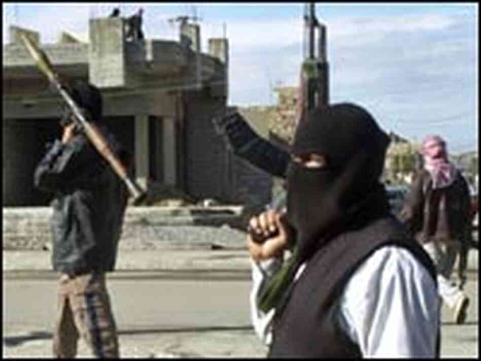 Insurgents gather in Mosul Insurgents gather in Mosul