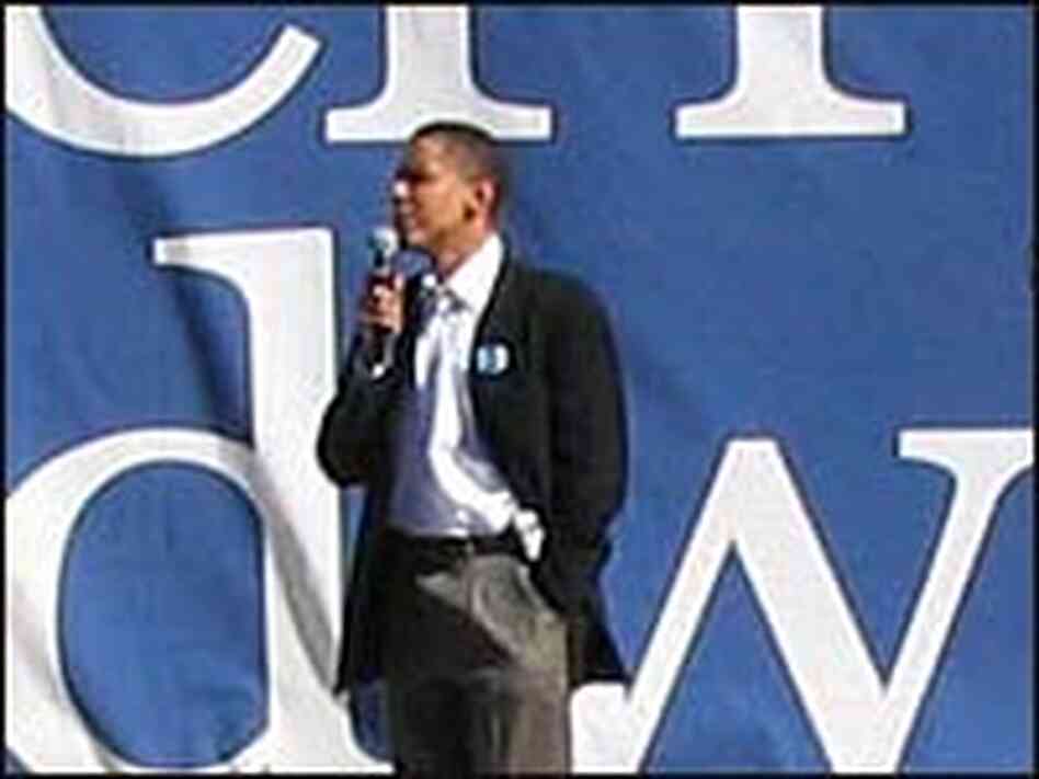 Barack Obama speaks at a rally in Milwaukee for Kerry-Edwards and Sen. Russ Feingold (D-WI). Barack Obama speaks at a rally in Milwaukee for Kerry-Edwards and Sen. Russ Feingold (D-WI).