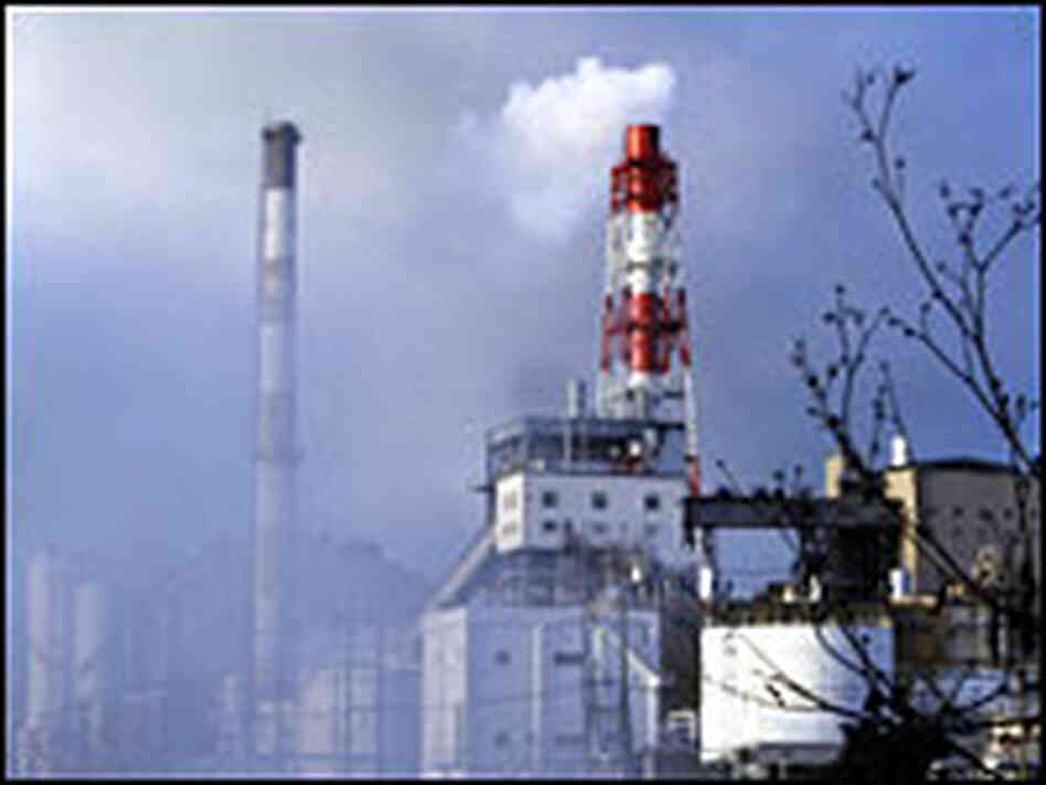 Smoke billows from an oil refinery in Taiwan's southern city of Kaohsiung. Smoke billows from an oil refinery in Taiwan's southern city of Kaohsiung.