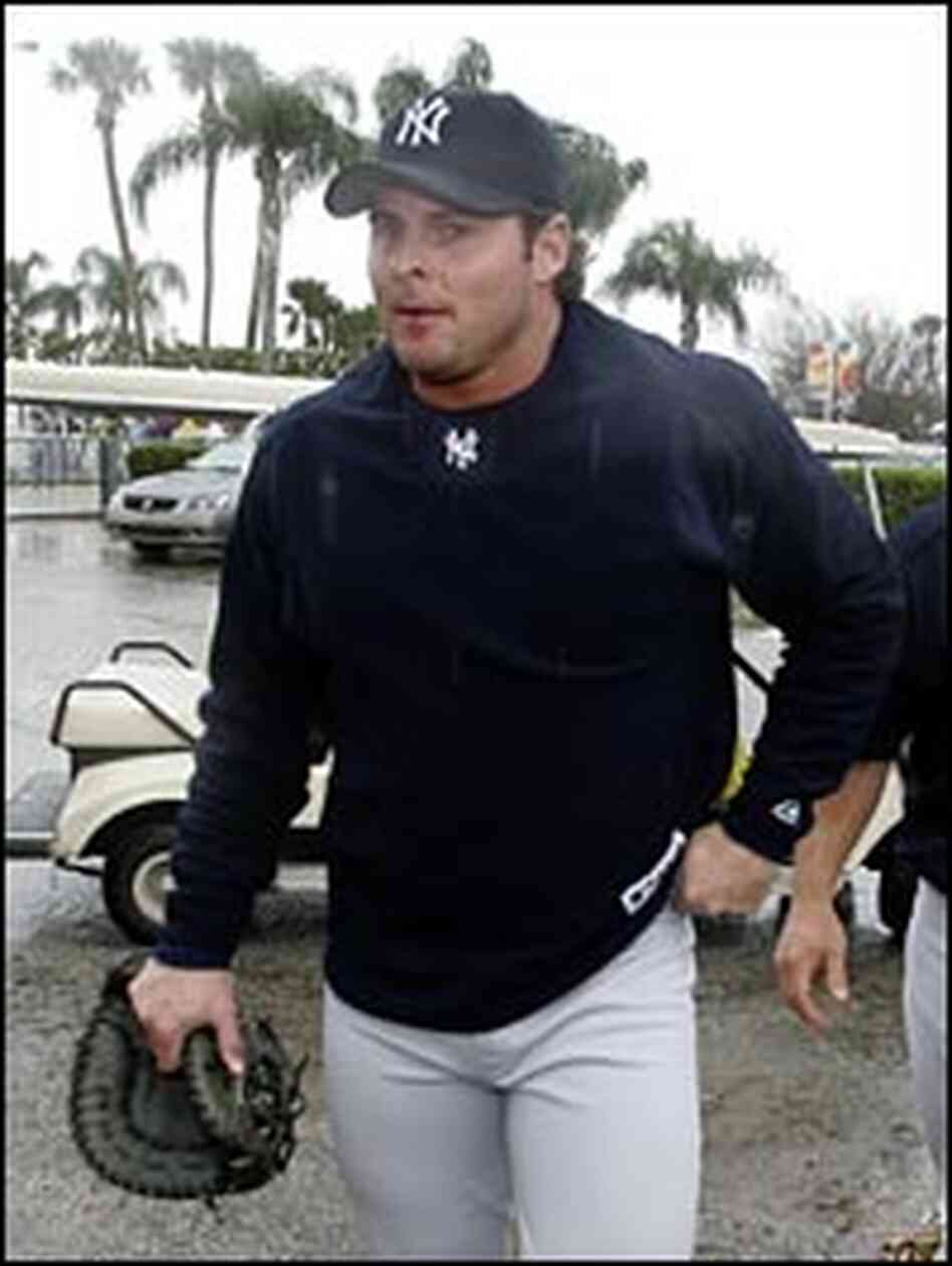 New York Yankees first baseman Jason Giambi New York Yankees first baseman Jason Giambi
