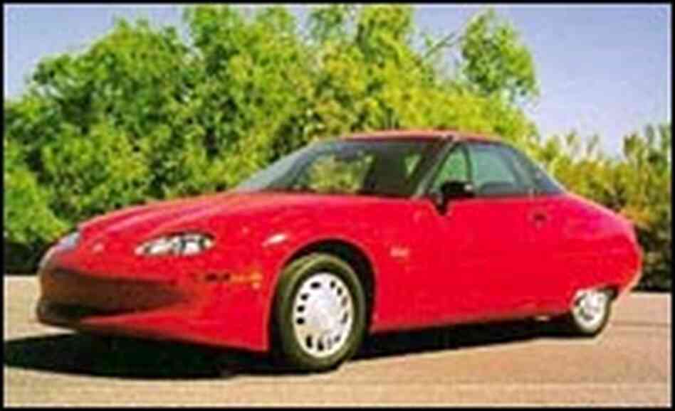 A General Motors EV1. A General Motors EV1.