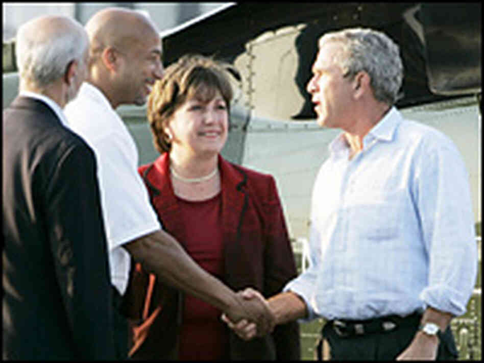 President Bush shook hands with New Orleans Mayor Ray Nagin. President Bush shook hands with New Orleans Mayor Ray Nagin.