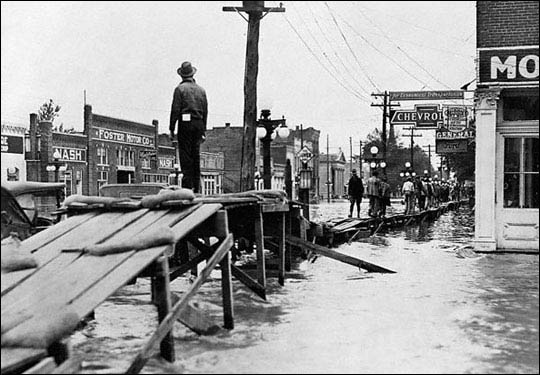 Flooded streets in Greenville, Miss. Credit: Corbis.