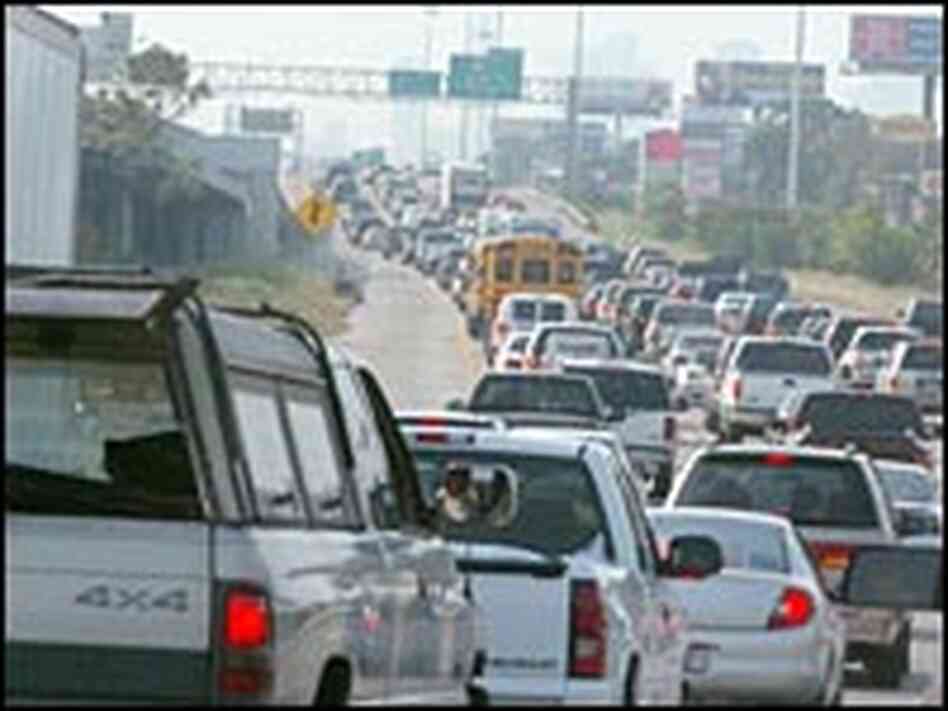 Traffic streams out of Galveston, Texas Traffic streams out of Galveston, Texas