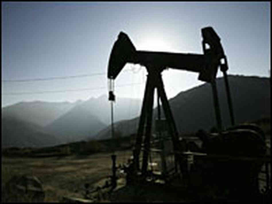 An oil rig near the Sespe Condor Sanctuary in Los Padres National Forest, Calif. An oil rig near the Sespe Condor Sanctuary in Los Padres National Forest, Calif.