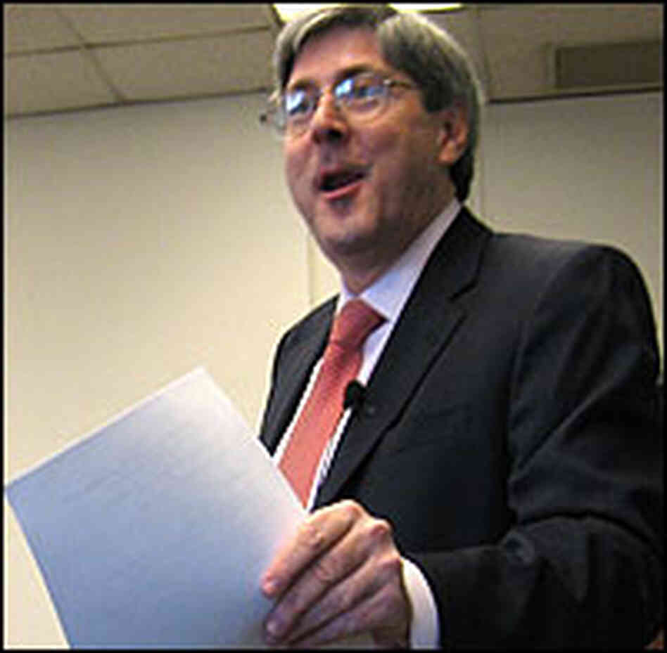 Douglas Feith teaches a class at Georgetown University. Douglas Feith teaches a class at Georgetown University.