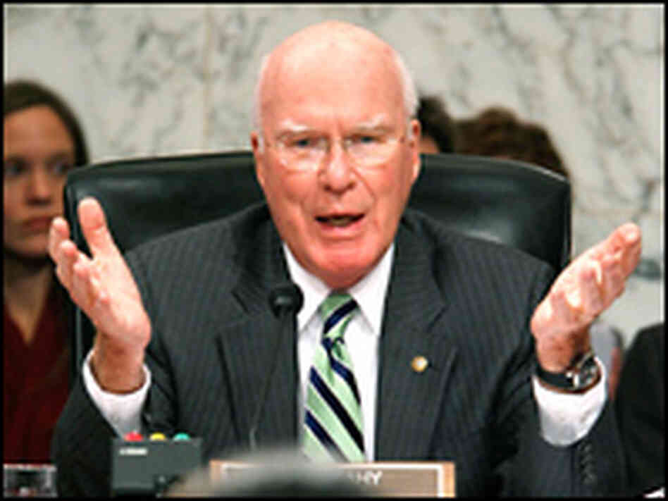 Sen. Patrick Leahy (D-VT) questions U.S. Attorney General Alberto Gonzales Sen. Patrick Leahy (D-VT) questions U.S. Attorney General Alberto Gonzales