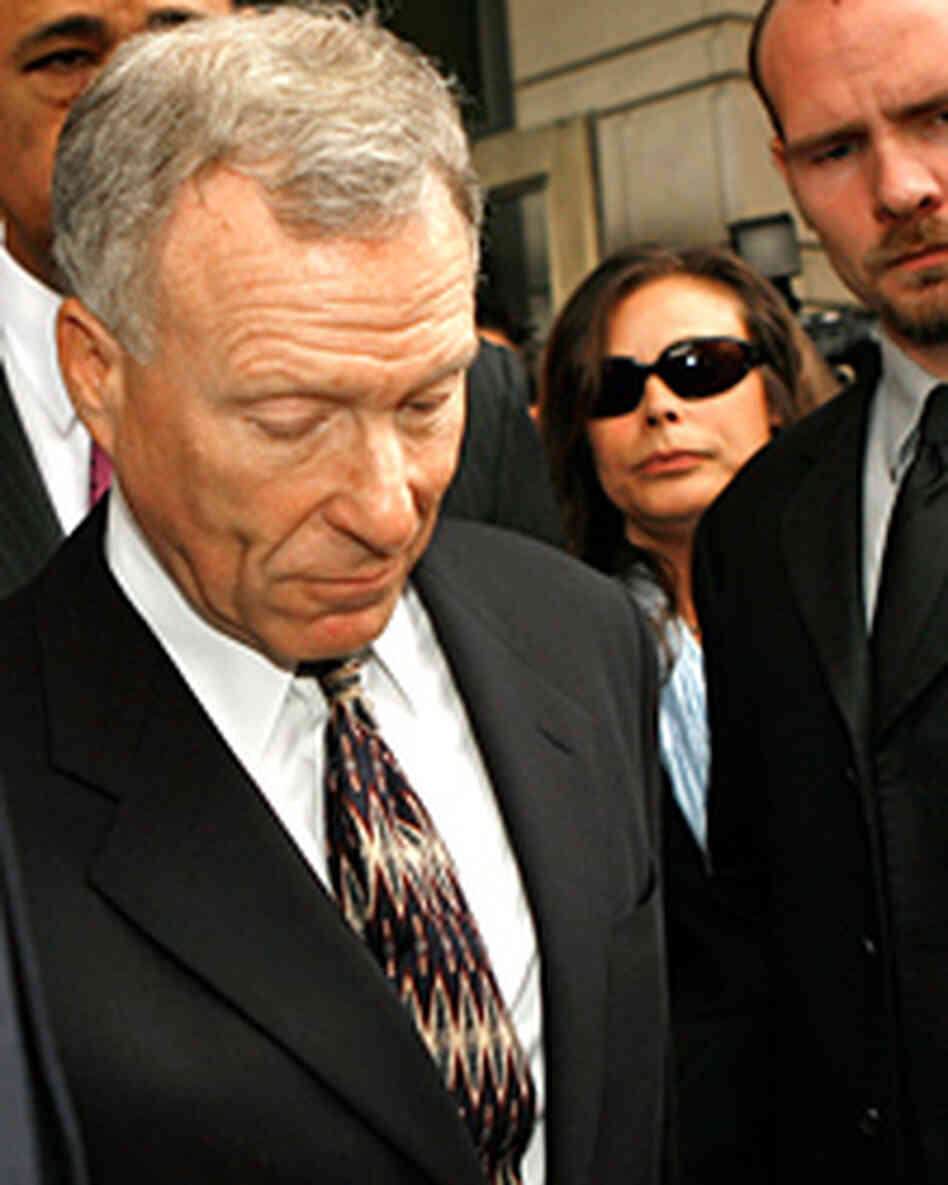 Former chief of staff to Vice President Dick Cheney, I. Lewis "Scooter" Libby and his wife. Former chief of staff to Vice President Dick Cheney, I. Lewis "Scooter" Libby and his wife.