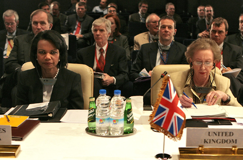 Secretary of State Condoleezza Rice and British Foreign Secretary Margaret Beckett.