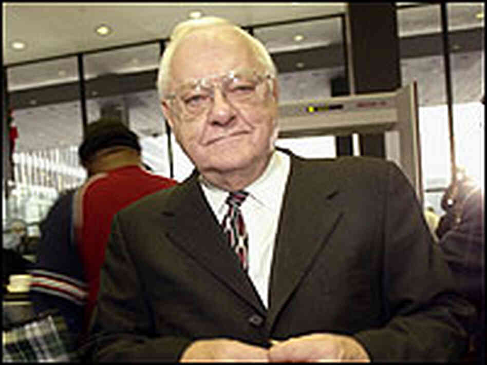 Former Illinois Gov. George Ryan arrives at a federal building in Chicago.