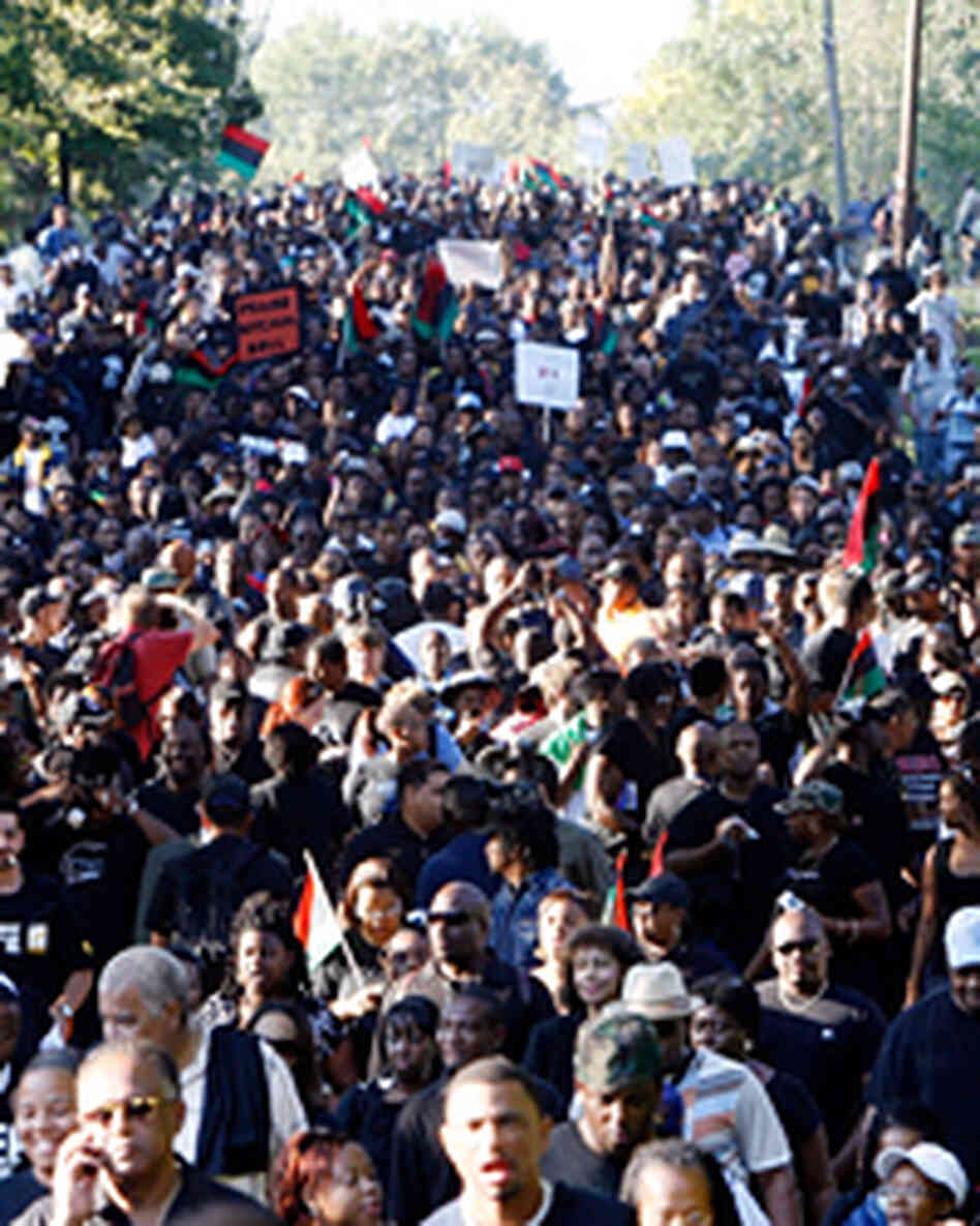 Thousands of demonstrators have gathered for a march on the Louisiana town of Jena Thousands of demonstrators have gathered for a march on the Louisiana town of Jena