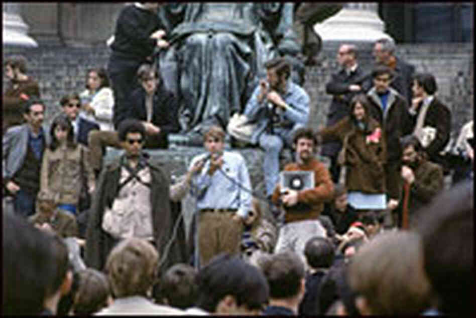 Mark Rudd addresses students at Columbia University on May 3, 1968.