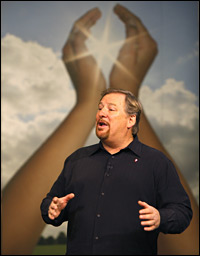 Pastor Rick Warren at the Saddleback Church. He will host the McCain, Obama forum.