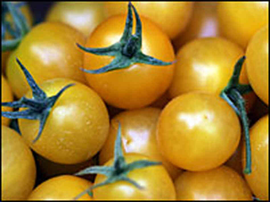 Consumers are increasingly asking for locally grown produce, but distribution can be a problem. Consumers are increasingly asking for locally grown produce, but distribution can be a problem.