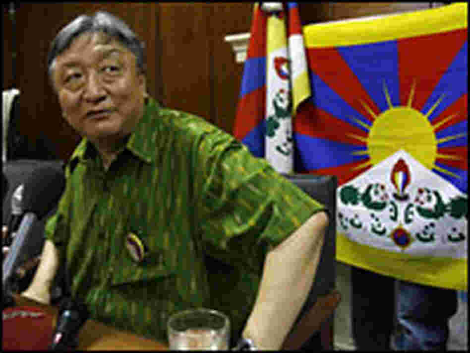 Lodi Gyari, the head of the Tibetan delegation for talks with China, at an April news conference