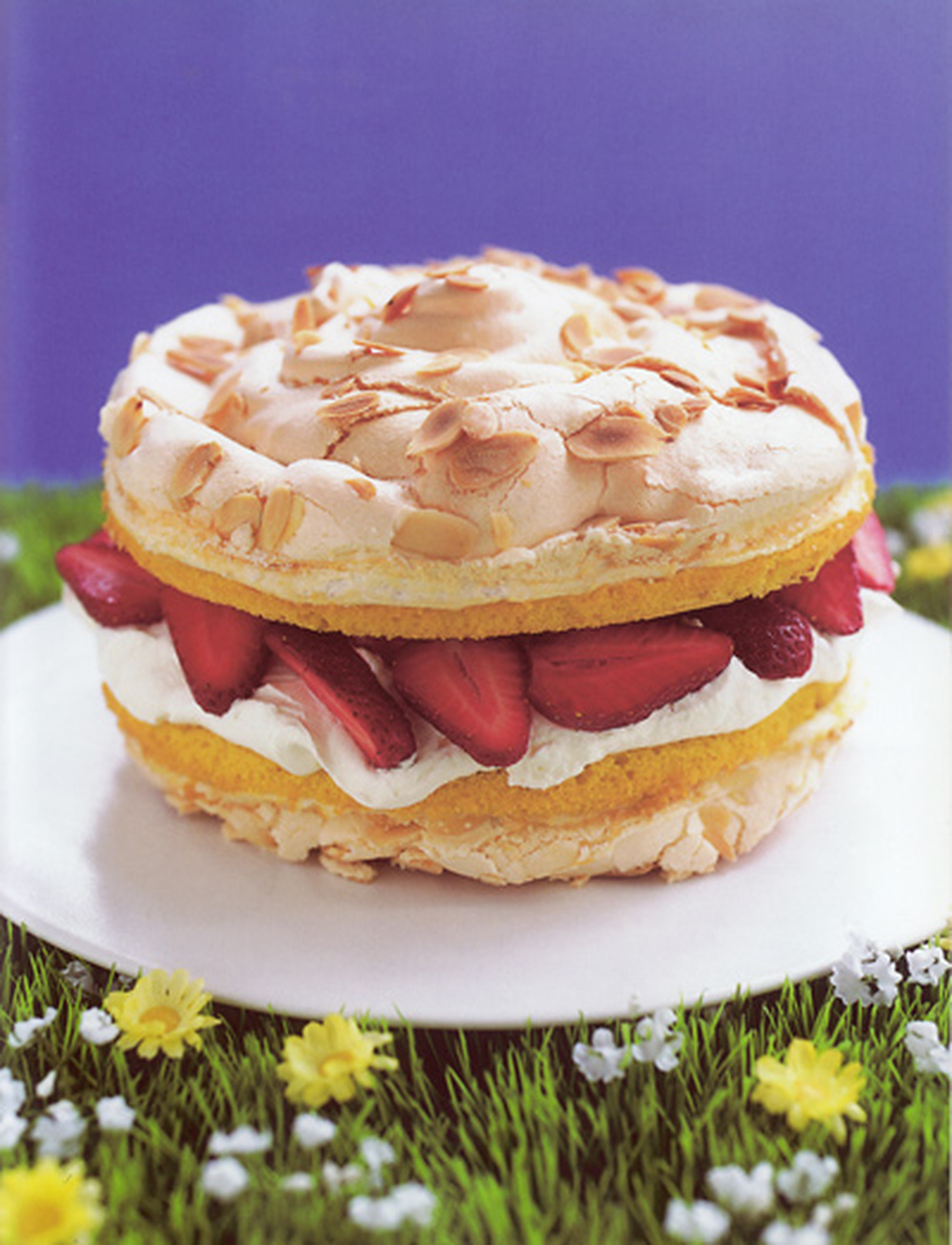 Strawberries and Meringue Cream Layer Cake