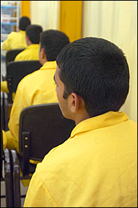 Detainees at Camp Cropper detention facility outside Baghdad attend class